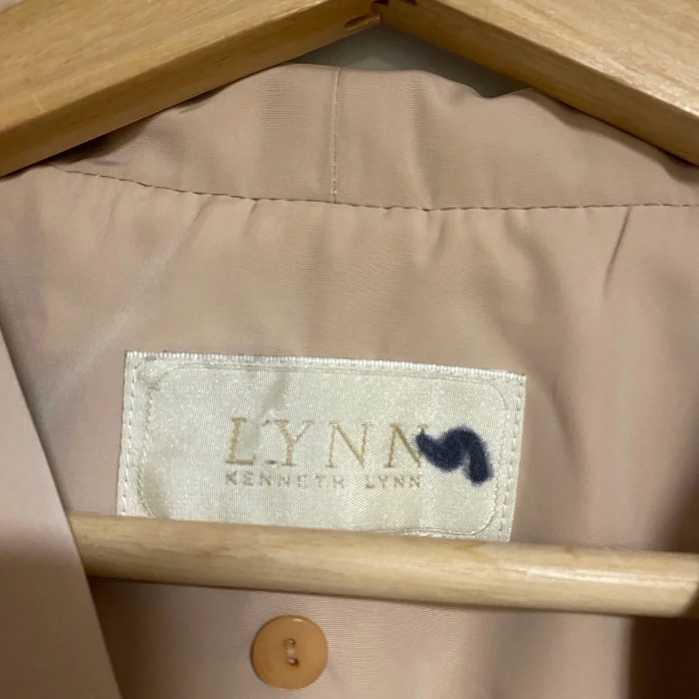 LYNN Kenneth Lynn Beige Lightweight Trench Coat – Size 2 (Bust 85cm) - Picture 7 of 14